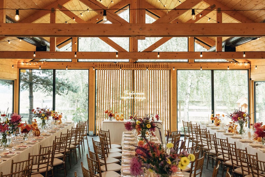 Fot. Happy Moments Studio weddings in poland, wedding ceremony in poland, boho wedding, wedding in barn, wedding agency warsaw, wedding planner warsaw